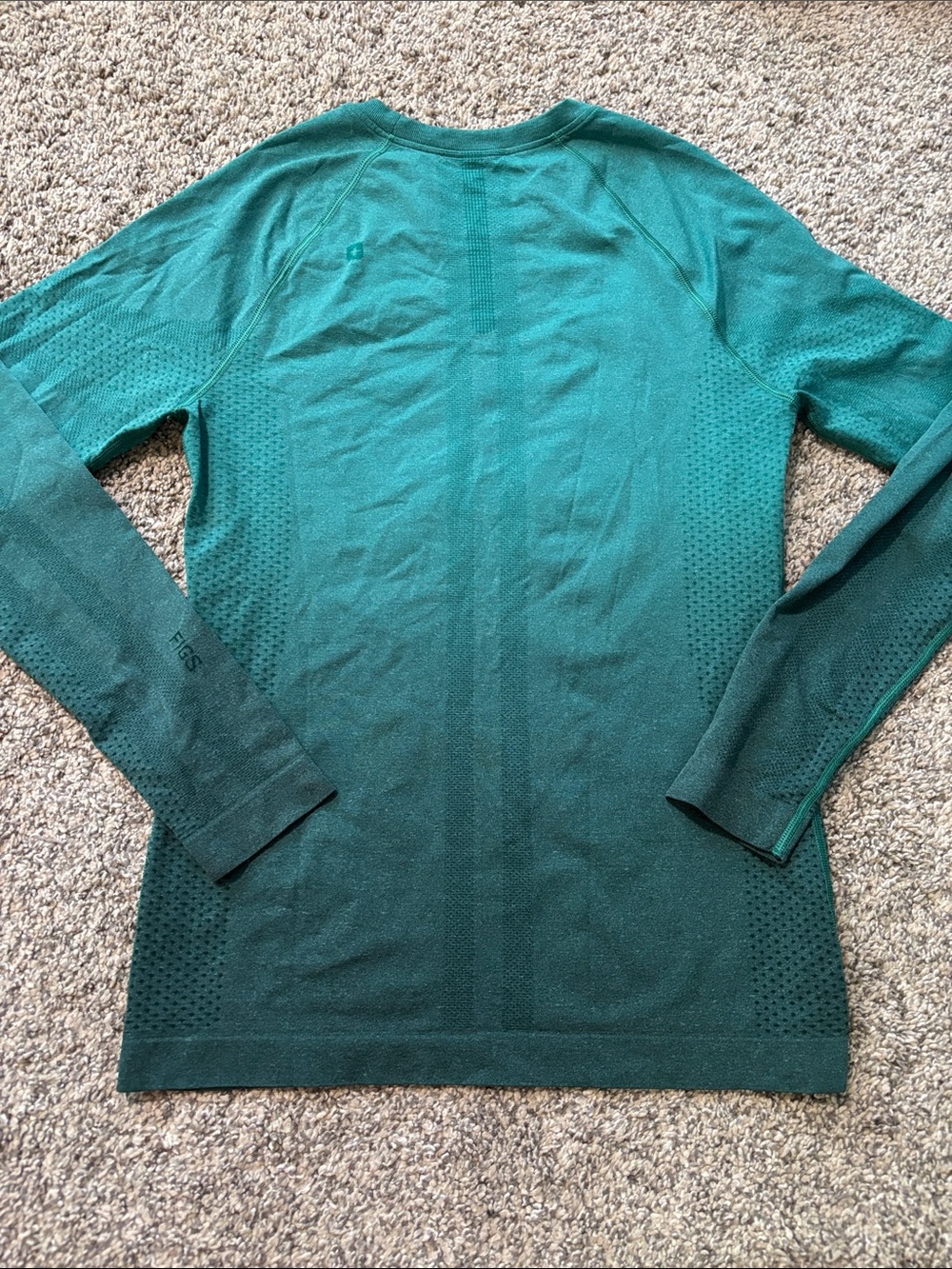 Figs Seamless Long Sleeve shirt size medium - Picture 3 of 5